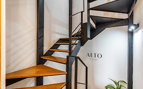 Alto House Edificio Completo